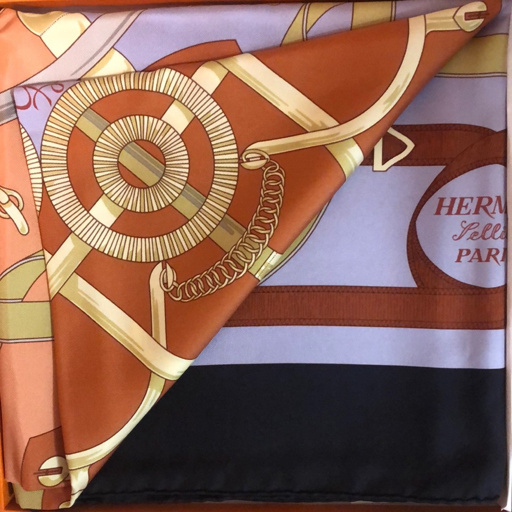 Hermès Scarf , 35 inch by 35 inch - Picture 1 of 7